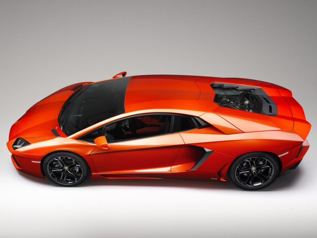 Представлен новый гиперкар  Lamborghini Aventador